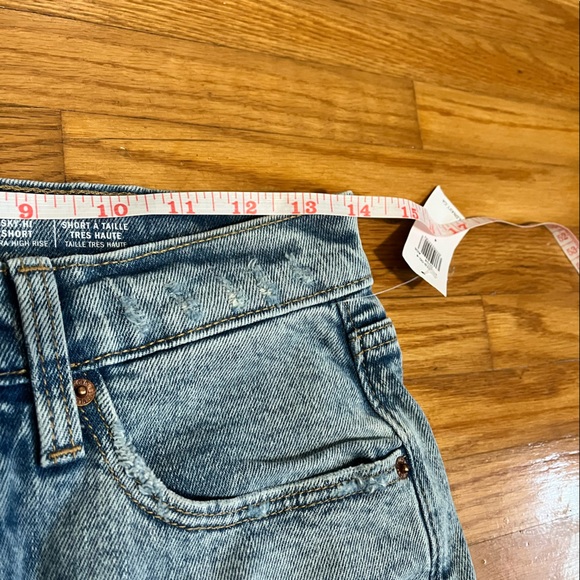 NWT. Old Navy sky high Denim Shorts - Picture 9 of 10